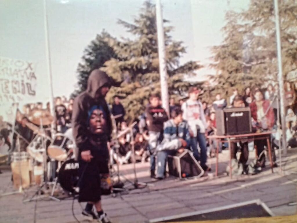 primer show de AMC en la Plaza Libertad de Rosario