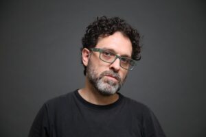 Carlos Sidoni 2025 por Estudio CROP